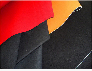 Θερμότητα που διατηρεί το λαστιχένιο φύλλο χρωμίου 1mm50mm για τα κοστούμια σερφ Wetsuit